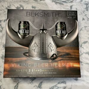 Blk smith Viking beer helmet NWT